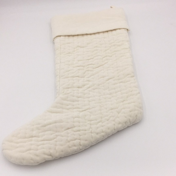 Pottery Barn Velvet Christmas Stocking Monogrammed Leera - Picture 3 of 12